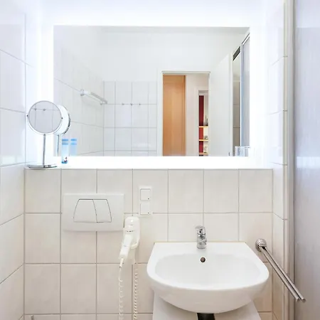 Im Seepark Mit Balkon Und Ahoi-rabatt Apartment Sellin (Rugen)